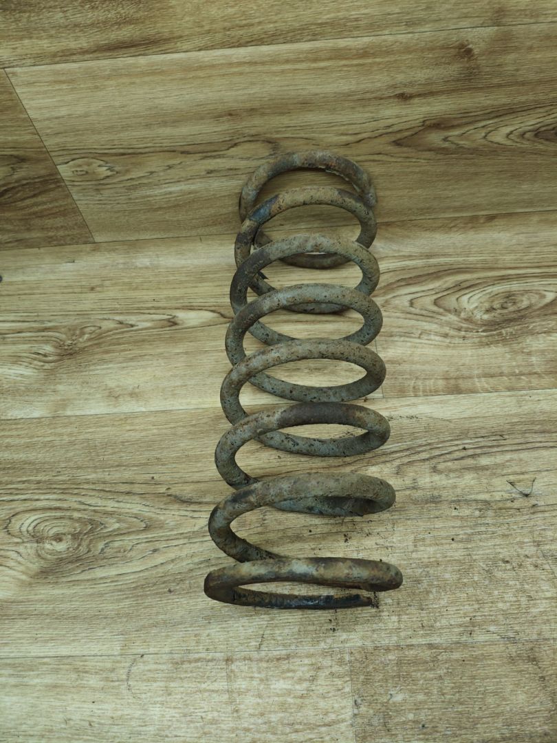 пружина задняя Toyota Picnic 1 поколение 1999, 2.2 л., 3C-TE, дизель, МКПП, минивэн - фото №1