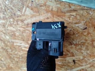 блок управления вентилятором (реле) Renault Logan 2 поколение [рестайлинг] 2017, 1.6 л., K7M 812, бензин, МКПП, седан, 255503792R