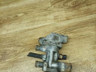 корпус термостата Lada Priora 1 поколение 2009, 1.6 л., бензин, МКПП, седан, 21082-1306010-11