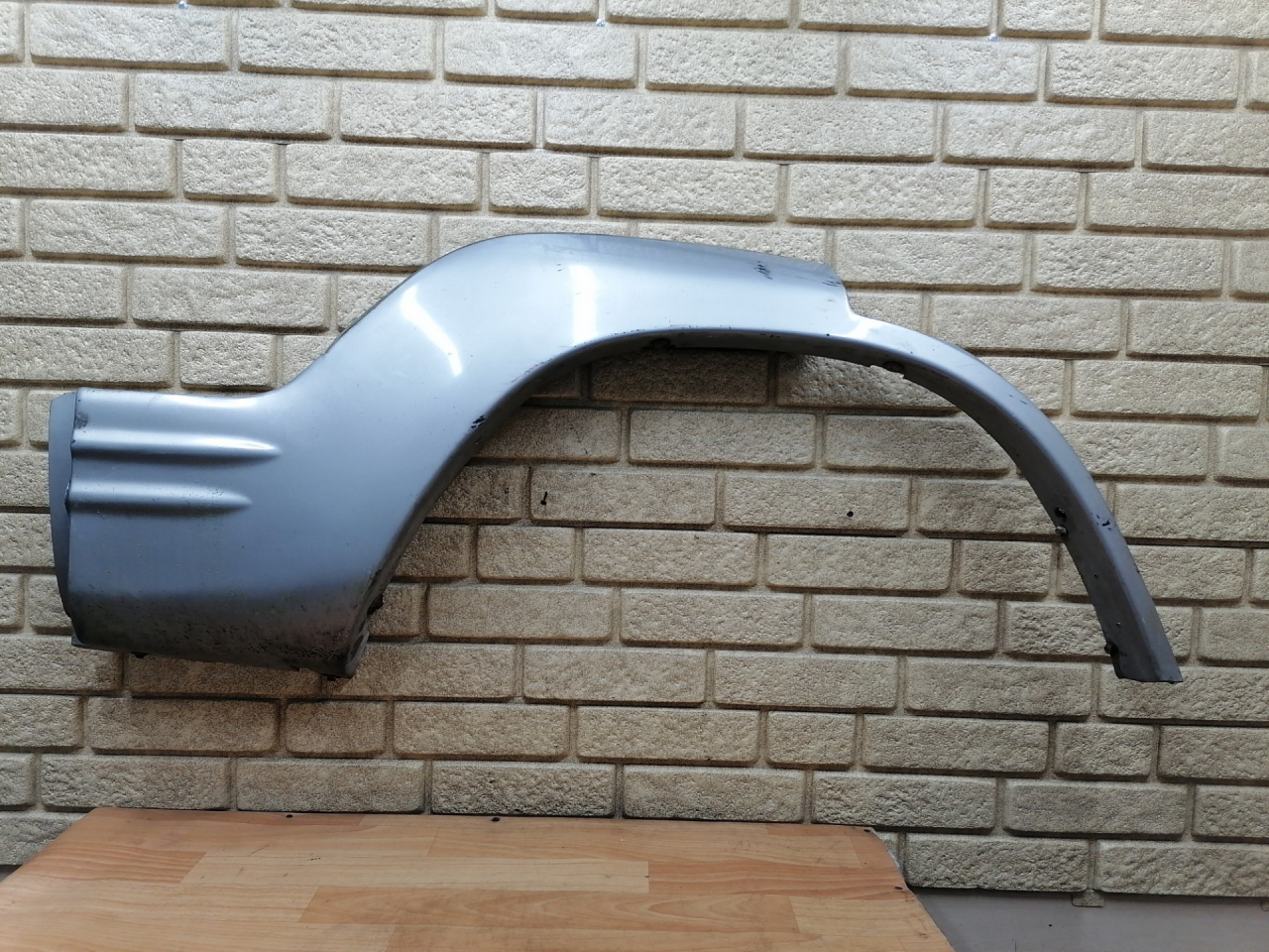 молдинг крыла Hyundai Galloper 2 поколение 1999, 2.5 л., D4BH, дизель, МКПП, внедорожник 5 дв., HR650975 - фото №1