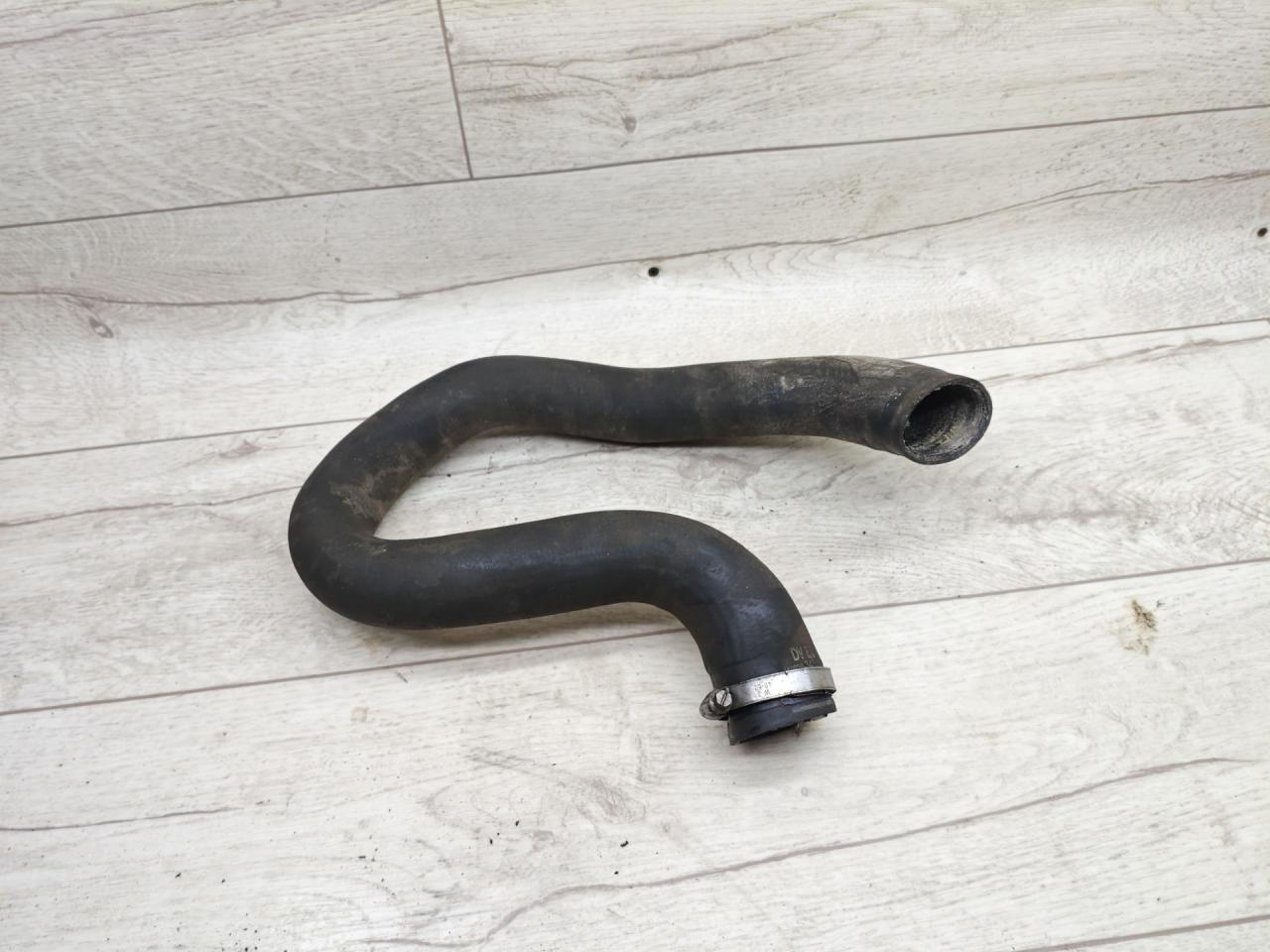 патрубок интеркулера Peugeot 308 T9 2015, 1.6 л., дизель, МКПП, универсал, 9689034680 - фото №1