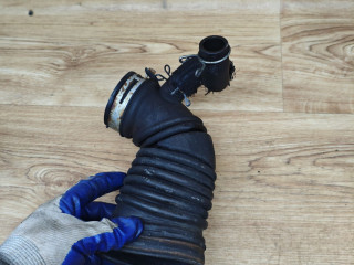 патрубок воздушного фильтра Toyota Avensis 3 поколение (T270) 2010, 2.0 л., 1AD-FTV, дизель, МКПП, седан, 17881-0R020