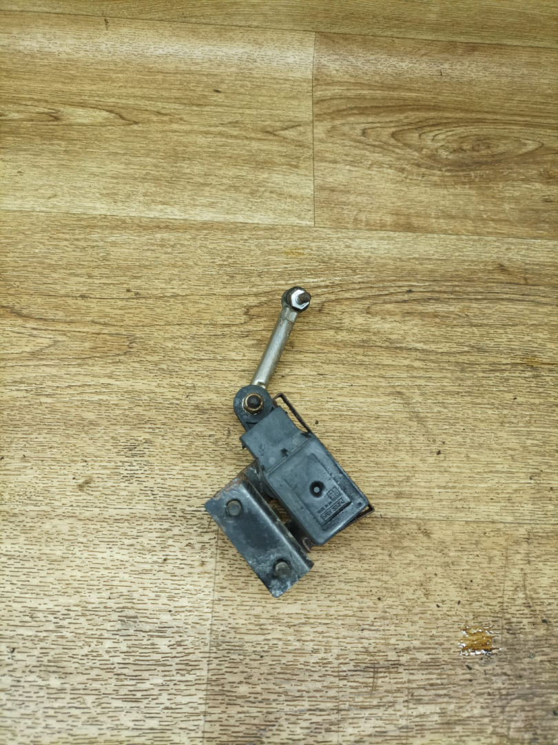 датчик дорожного просвета Citroen C8 1 поколение 2003, 2.2 л., 3FZ (EW12J4), бензин, 5МКПП, минивэн, 89027143A - фото №1