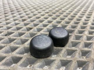 заглушка Renault Megane 2 поколение LM0B 2005, 1.6 л., K4M 760, бензин, МКПП, 632 — gris boreal-2, седан, передний привод, 8200027479, 8200126666