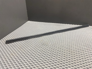 Уплотнитель стекла Kia Rio 2 поколение [рестайлинг] JB 2009, 1.4 л., G4EE, бензин, МКПП, белый ud - clear white, седан, передний привод, 823311G000