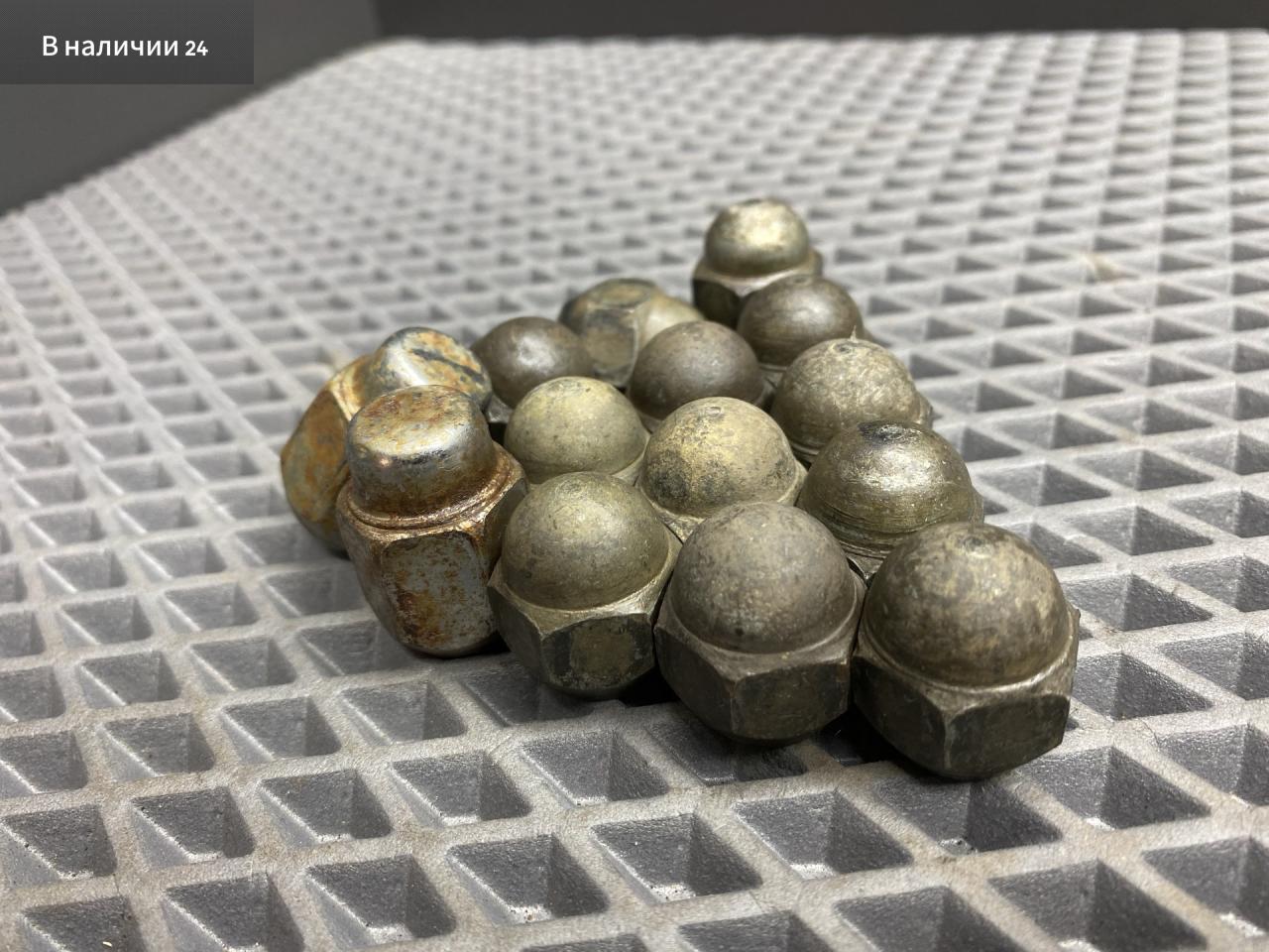 гайка колесная Toyota Cami 1 поколение J122E 2001, 1.3 л., K3-VE, бензин, АКПП, 6a5 - черный, внедорожник 5 дв., задний привод, правый руль, 90049-11046 - фото №1