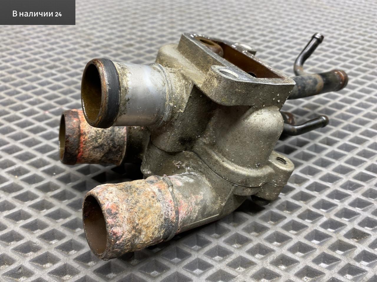 корпус термостата Hyundai Accent 2 поколение (LC) LC2 2009, 1.5 л., G4EC-G, бензин, МКПП, h01 - бежевый, седан, передний привод - фото №1