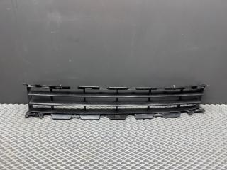 заглушка (решетка) в бампер Renault Megane 2 поколение LM0B 2005, 1.6 л., K4M 760, бензин, МКПП, 632 — gris boreal-2, седан, передний привод, 8200114155