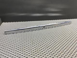 накладка двери (крышки) багажника Toyota Camry XV30 [рестайлинг] ACV30L 2005, 2.4 л., 2AZ-FE, бензин, МКПП, 4q2 (бежевый), седан, передний привод, 7681133100