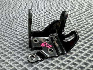 кронштейн гидроусилителя Kia Rio 2 поколение [рестайлинг] JB 2009, 1.4 л., G4EE, бензин, МКПП, белый ud - clear white, седан, передний привод, 57225-22500