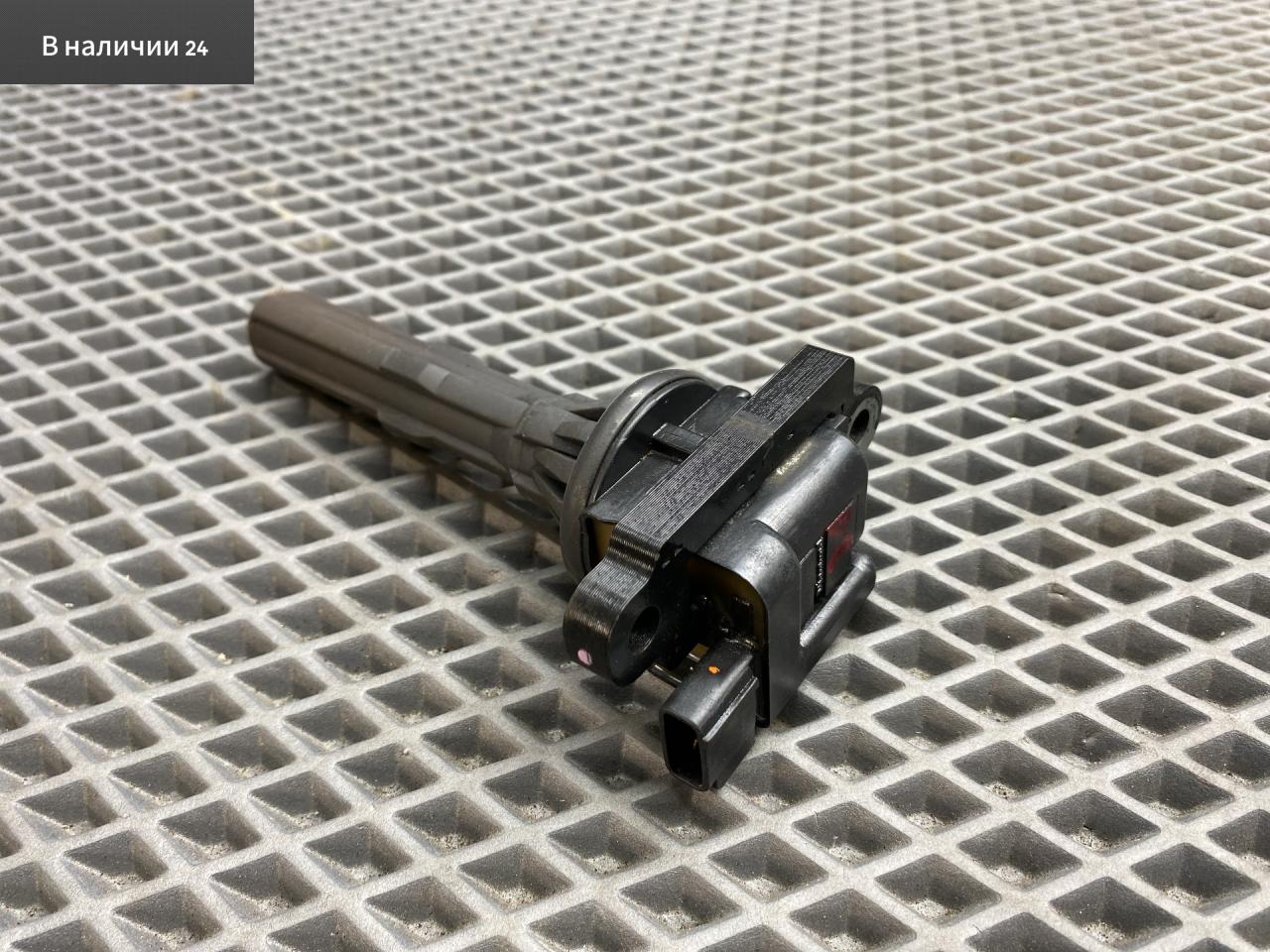 катушка зажигания Toyota Cami 1 поколение J122E 2001, 1.3 л., K3-VE, бензин, АКПП, 6a5 - черный, внедорожник 5 дв., задний привод, правый руль, 90048-52130 - фото №1