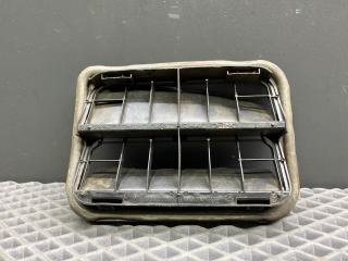 решетка вентиляции багажника Renault Megane 2 поколение LM0B 2005, 1.6 л., K4M 760, бензин, МКПП, 632 — gris boreal-2, седан, передний привод, 7700838358