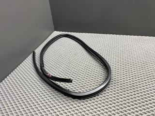 Уплотнитель стекла Toyota Cami 1 поколение J122E 2001, 1.3 л., K3-VE, бензин, АКПП, 6a5 - черный, внедорожник 5 дв., задний привод, правый руль, 68142-87403