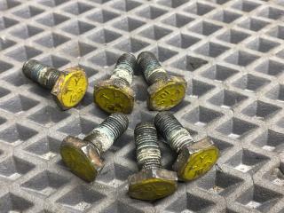 болт двигателя Chevrolet Lacetti 1 поколение J200 2012, 1.6 л., F16D3, бензин, МКПП, хетчбэк 5 дв., передний привод, правый руль, 94500811