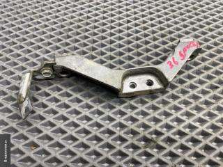 кронштейн (крепление) Toyota Cami 1 поколение J122E 2001, 1.3 л., K3-VE, бензин, АКПП, 6a5 - черный, внедорожник 5 дв., задний привод, правый руль, 22267-97401