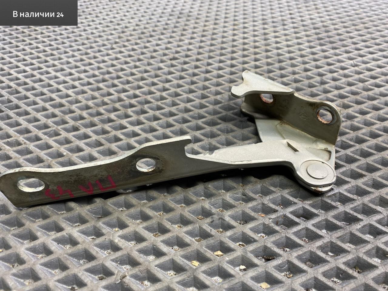 петля капота левая Hyundai Accent 2 поколение (LC) LC2 2009, 1.5 л., G4EC-G, бензин, МКПП, h01 - бежевый, седан, передний привод, 79110-25001 - фото №1