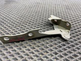 петля капота левая Hyundai Accent 2 поколение (LC) LC2 2009, 1.5 л., G4EC-G, бензин, МКПП, h01 - бежевый, седан, передний привод, 79110-25001