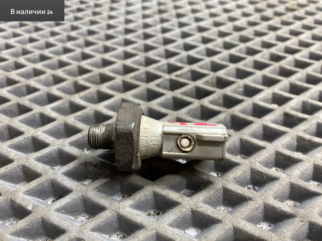 датчик давления масла Mitsubishi Lancer 10 поколение CY2A 2008, 1.5 л., 4A91, бензин, АКПП, x42b - черный, седан, передний привод, MN163743 - фото №1