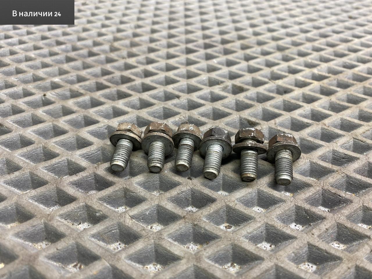 болт Renault Megane 2 поколение LM0B 2005, 1.6 л., K4M 760, бензин, МКПП, 632 — gris boreal-2, седан, передний привод, 7703101548 - фото №1