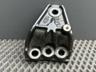 кронштейн двигателя Kia Cerato 2 поколение TD 2011, 2.0 л., G4KD, бензин, МКПП, ud - clear white, купе, передний привод, 218151M100