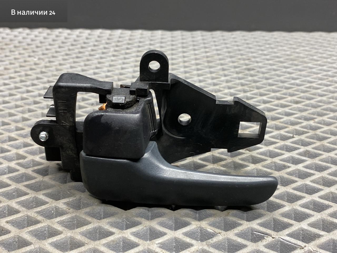 ручка внутренняя передняя левая Mitsubishi Lancer 10 поколение CY2A 2008, 1.5 л., 4A91, бензин, АКПП, x42b - черный, седан, передний привод, MN105359 - фото №1