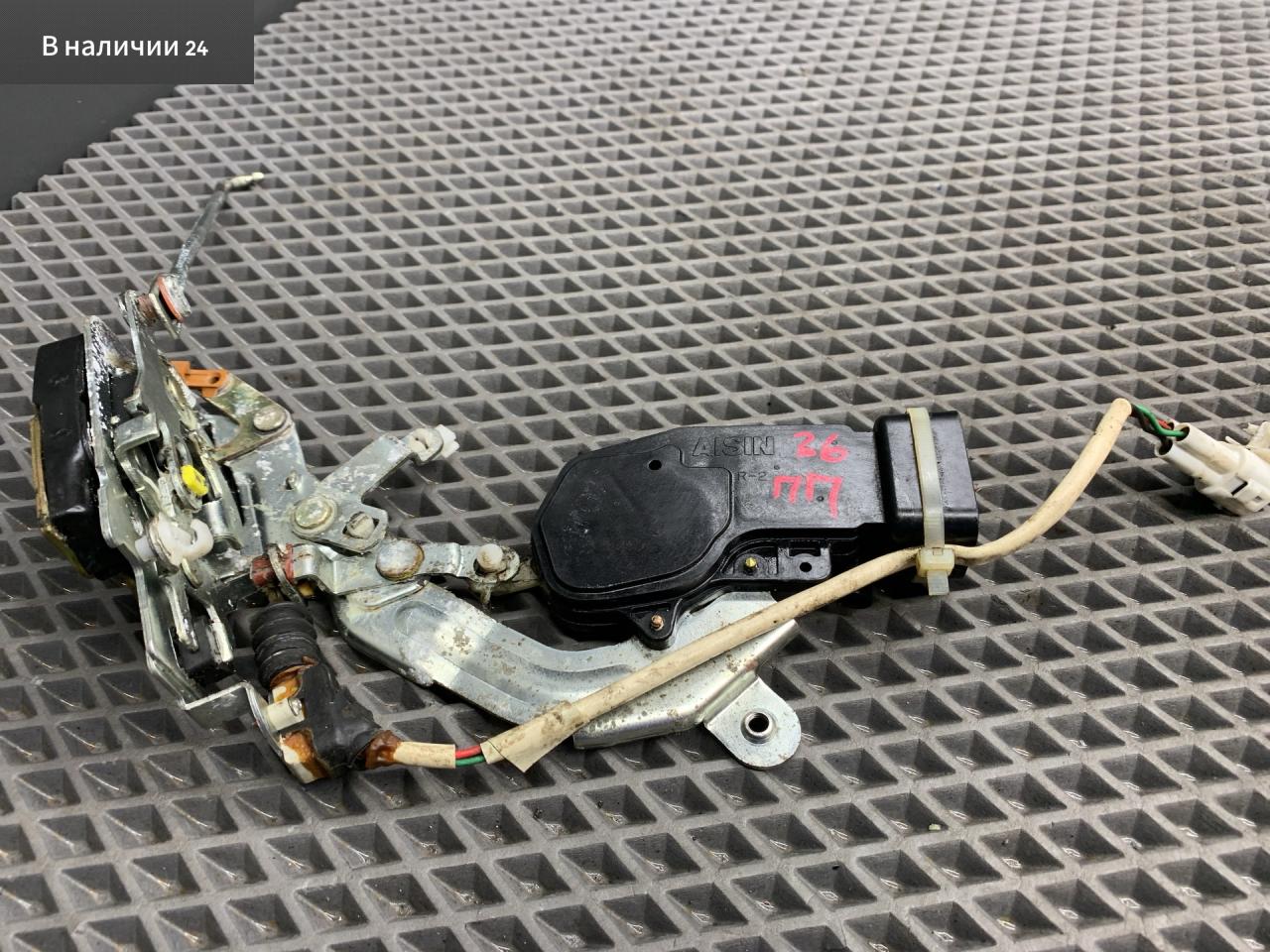 замок двери передней правой Toyota Cami 1 поколение J122E 2001, 1.3 л., K3-VE, бензин, АКПП, 6a5 - черный, внедорожник 5 дв., задний привод, правый руль, 69030-87407 - фото №1