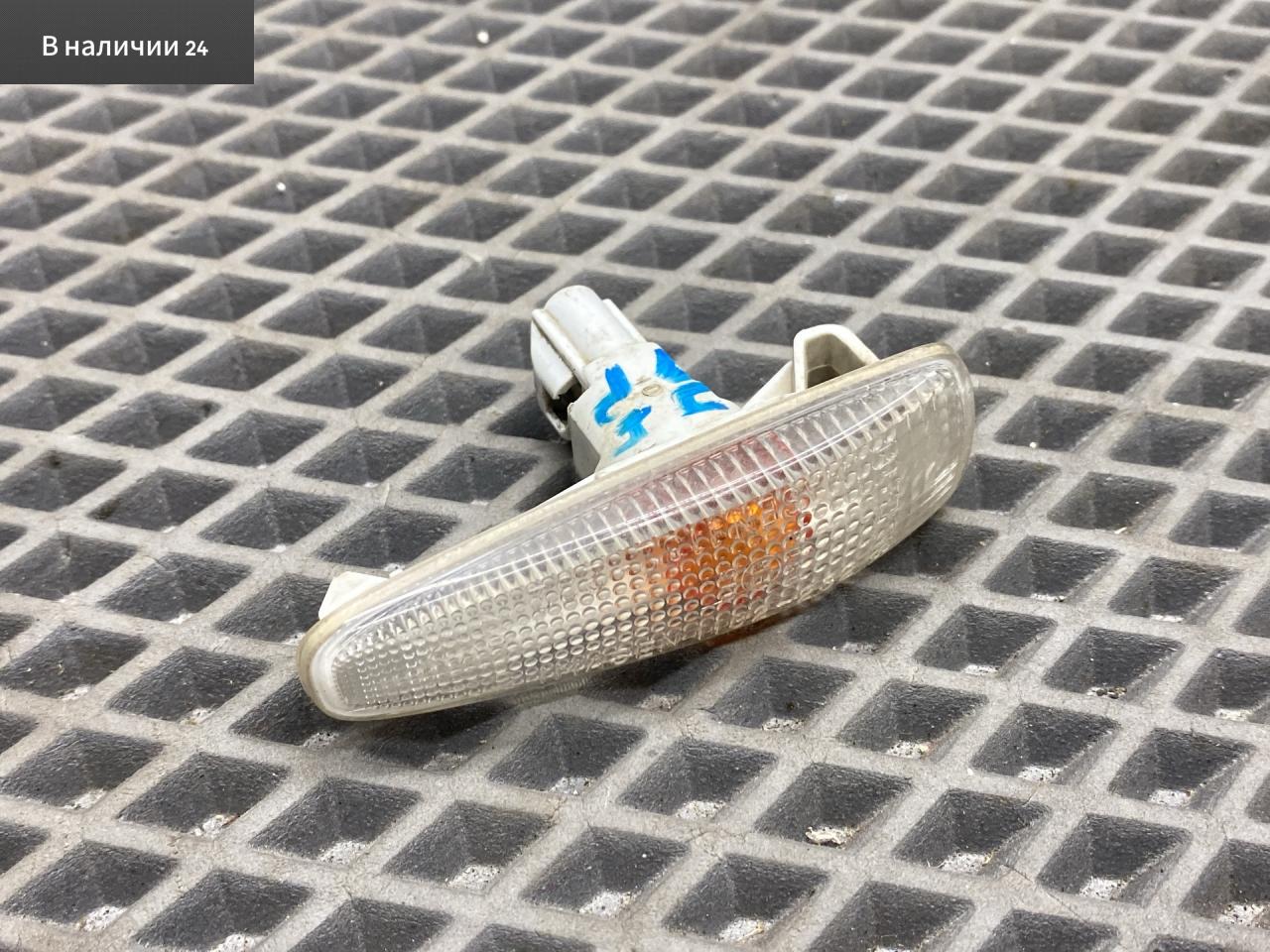 повторитель поворота на крыле Mitsubishi Lancer 10 поколение CY2A 2008, 1.5 л., 4A91, бензин, АКПП, x42b - черный, седан, передний привод, 8351A001 - фото №1