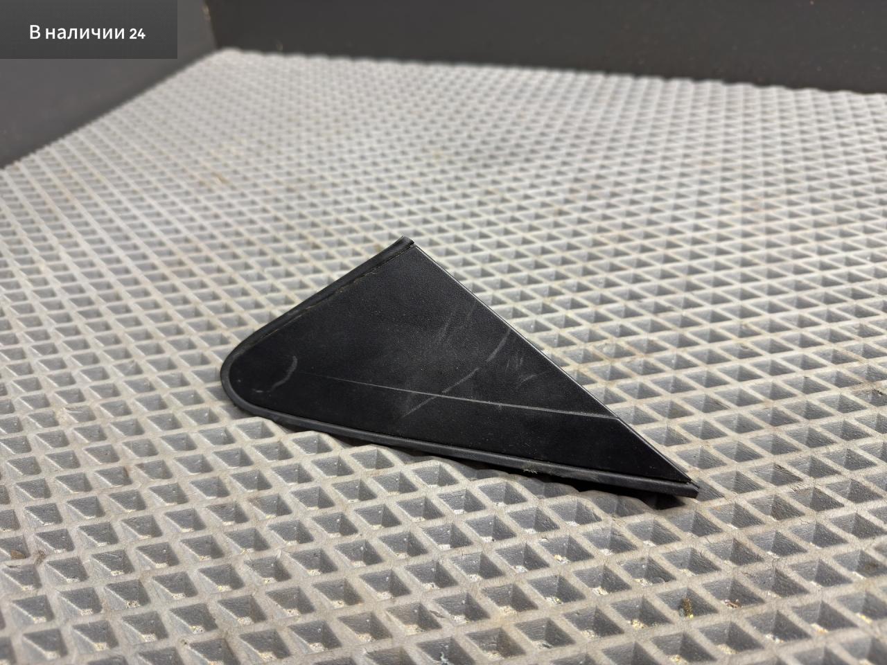 накладка крыла (уголок зеркала) переднего правая Chevrolet Cruze 1 поколение J305 2012, 1.8 л., Z 18 XER, бензин, МКПП, белый, хетчбэк 5 дв., передний привод, 95062832 - фото №1