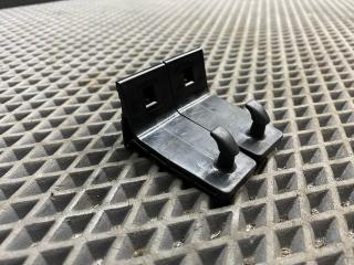 крючок крепежный Mitsubishi Lancer 10 поколение CY2A 2008, 1.5 л., 4A91, бензин, АКПП, x42b - черный, седан, передний привод