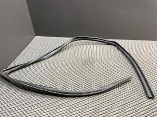 Уплотнитель стекла Mitsubishi Lancer 10 поколение CY2A 2008, 1.5 л., 4A91, бензин, АКПП, x42b - черный, седан, передний привод, 5705A070, 5705A616