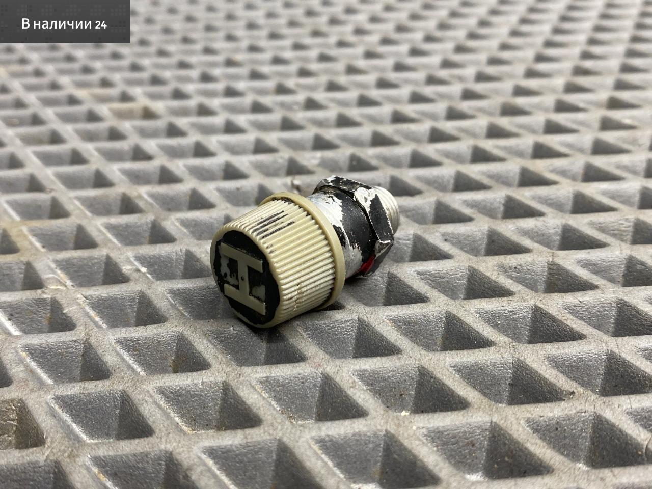 расширительный клапан кондиционера Toyota Cami 1 поколение J122E 2001, 1.3 л., K3-VE, бензин, АКПП, 6a5 - черный, внедорожник 5 дв., задний привод, правый руль, 88712-87405 - фото №1