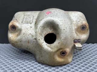 тепловой экран глушителя Kia Rio 2 поколение [рестайлинг] JB 2009, 1.4 л., G4EE, бензин, МКПП, белый ud - clear white, седан, передний привод, 28525-26601