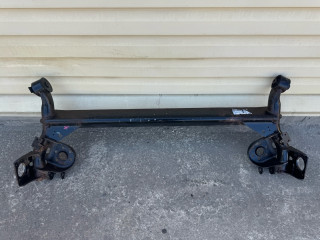 балка подвески задняя Kia Rio 2 поколение [рестайлинг] JB 2009, 1.4 л., G4EE, бензин, МКПП, белый ud - clear white, седан, передний привод, 551001G200, 551001G100