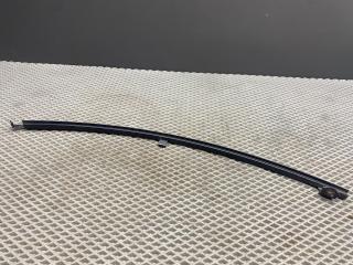 направляющая стекла задней левой Toyota Yaris XP9 KSP90 (2005 - 2009), 1.0 л., 1KR-FE, бензин, МКПП, хетчбэк 5 дв., передний привод, 6740852110