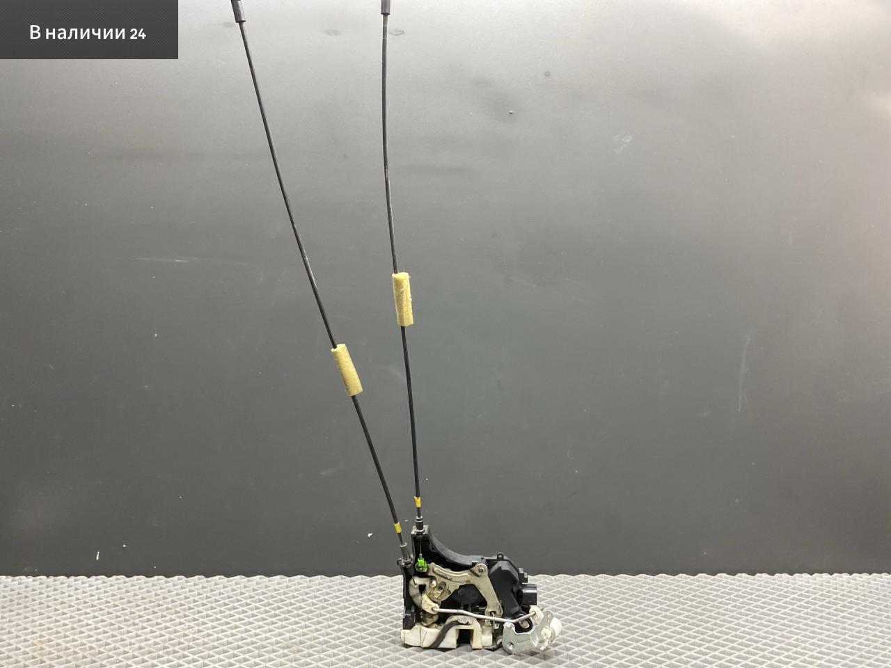 замок двери передней левой Mitsubishi Lancer 10 поколение CY2A 2008, 1.5 л., 4A91, бензин, АКПП, x42b - черный, седан, передний привод, 5715A421 - фото №1