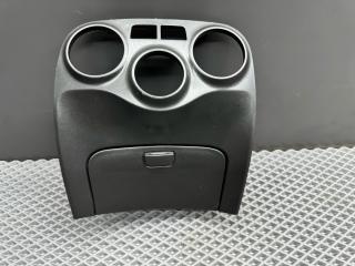 рамка блока управления климой Kia Rio 2 поколение [рестайлинг] JB 2009, 1.4 л., G4EE, бензин, МКПП, белый ud - clear white, седан, передний привод, 847401G300X5