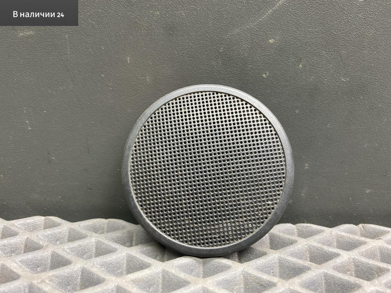 Накладка (сетка) динамика Renault Megane 2 поколение LM0B 2005, 1.6 л., K4M 760, бензин, МКПП, 632 — gris boreal-2, седан, передний привод, 8200078997 - фото №1