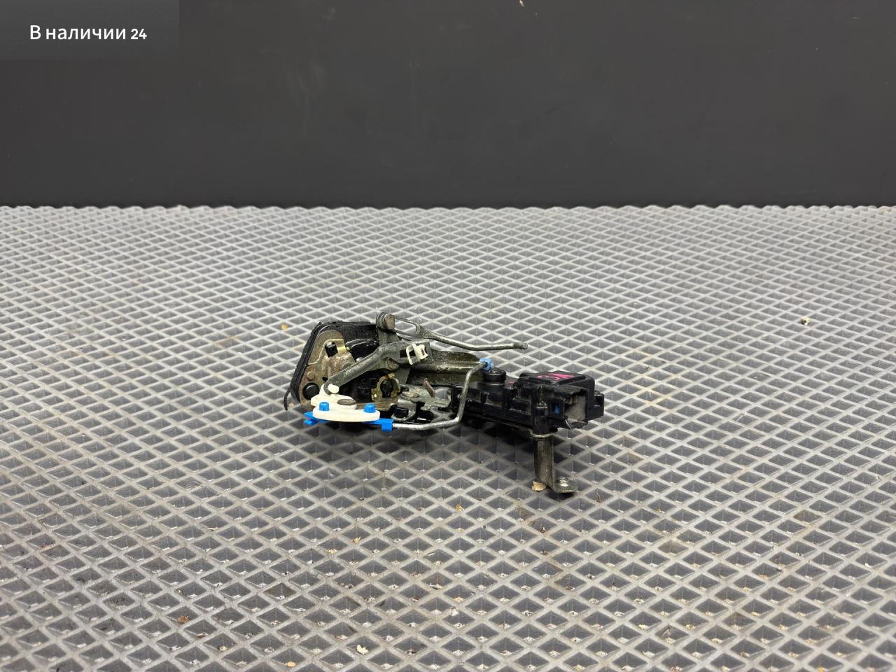 замок двери задней левой Hyundai Accent 2 поколение (LC) 2006, 81410-25000 - фото №1