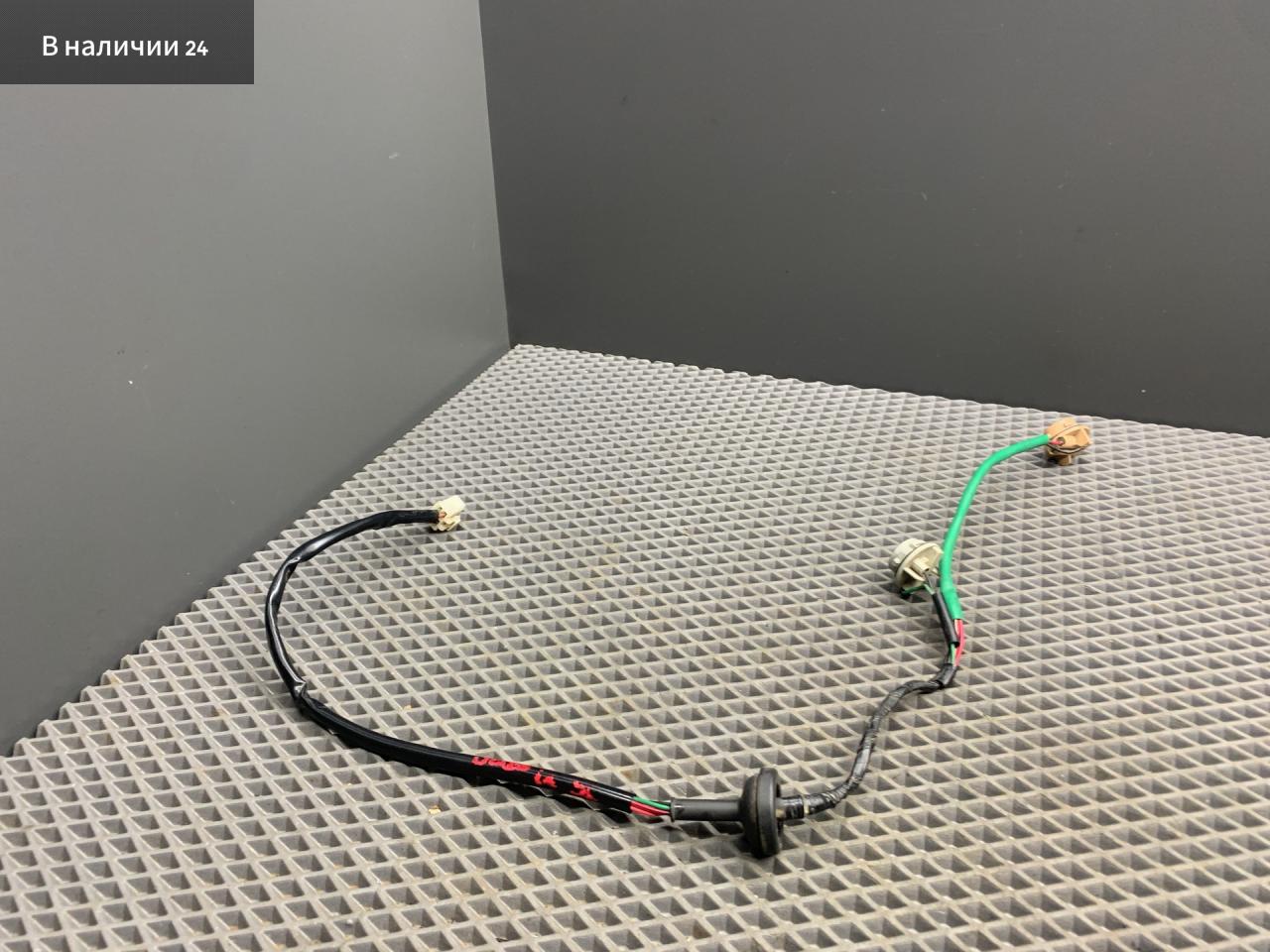 проводка заднего фонаря левого Toyota Cami 1 поколение J122E 2001, 1.3 л., K3-VE, бензин, АКПП, 6a5 - черный, внедорожник 5 дв., задний привод, правый руль, 82187-87401 - фото №1