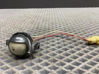 подсветка номера Toyota Cami 1 поколение J122E 2001, 1.3 л., K3-VE, бензин, АКПП, 6a5 - черный, внедорожник 5 дв., задний привод, правый руль, 81270-87403