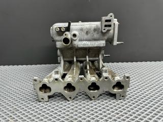 коллектор впускной Kia Rio 2 поколение [рестайлинг] JB 2009, 1.4 л., G4EE, бензин, МКПП, белый ud - clear white, седан, передний привод, 2831026370