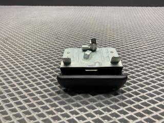 пепельница Toyota Cami 1 поколение J122E 2001, 1.3 л., K3-VE, бензин, АКПП, 6a5 - черный, внедорожник 5 дв., задний привод, правый руль, 74111-87204