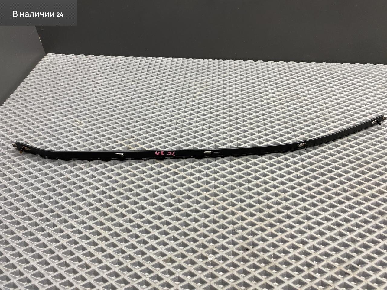 Уплотнитель стекла Toyota Cami 1 поколение J122E 2001, 1.3 л., K3-VE, бензин, АКПП, 6a5 - черный, внедорожник 5 дв., задний привод, правый руль, 68173-87401 - фото №1