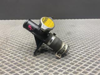 заливная горловина антифриза Toyota Yaris XP9 KSP90 (2005 - 2009), 1.0 л., 1KR-FE, бензин, МКПП, хетчбэк 5 дв., передний привод, 16502-23010, 165020Q010