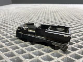 кронштейн (крепление) Renault Megane 2 поколение LM0B 2005, 1.6 л., K4M 760, бензин, МКПП, 632 — gris boreal-2, седан, передний привод, 8200162353