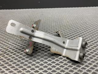 кронштейн (крепление) Mitsubishi Lancer 10 поколение CY2A 2008, 1.5 л., 4A91, бензин, АКПП, x42b - черный, седан, передний привод