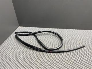 уплотнитель двери Toyota Cami 1 поколение J122E 2001, 1.3 л., K3-VE, бензин, АКПП, 6a5 - черный, внедорожник 5 дв., задний привод, правый руль, 68141-87402