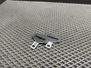 заглушка крепления ремня безопасности Renault Megane 2 поколение LM0B 2005, 1.6 л., K4M 760, бензин, МКПП, 632 — gris boreal-2, седан, передний привод