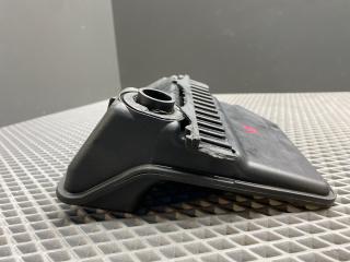 корпус воздушного фильтра Mitsubishi Lancer 9 поколение 2004, 1.3 л., 4G13 (8V), бензин, МКПП, a31a cool silver, седан, передний привод, MR597046