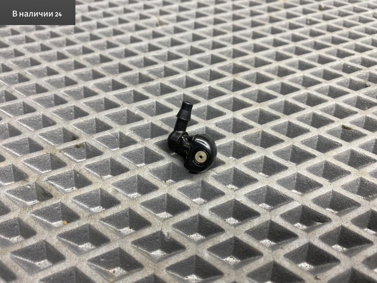 форсунка омывателя лобового стекла Toyota Cami 1 поколение J122E 2001, 1.3 л., K3-VE, бензин, АКПП, 6a5 - черный, внедорожник 5 дв., задний привод, правый руль, 8503587401 - фото №1